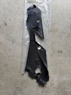 Black Plastic Automotive Bracket Pair