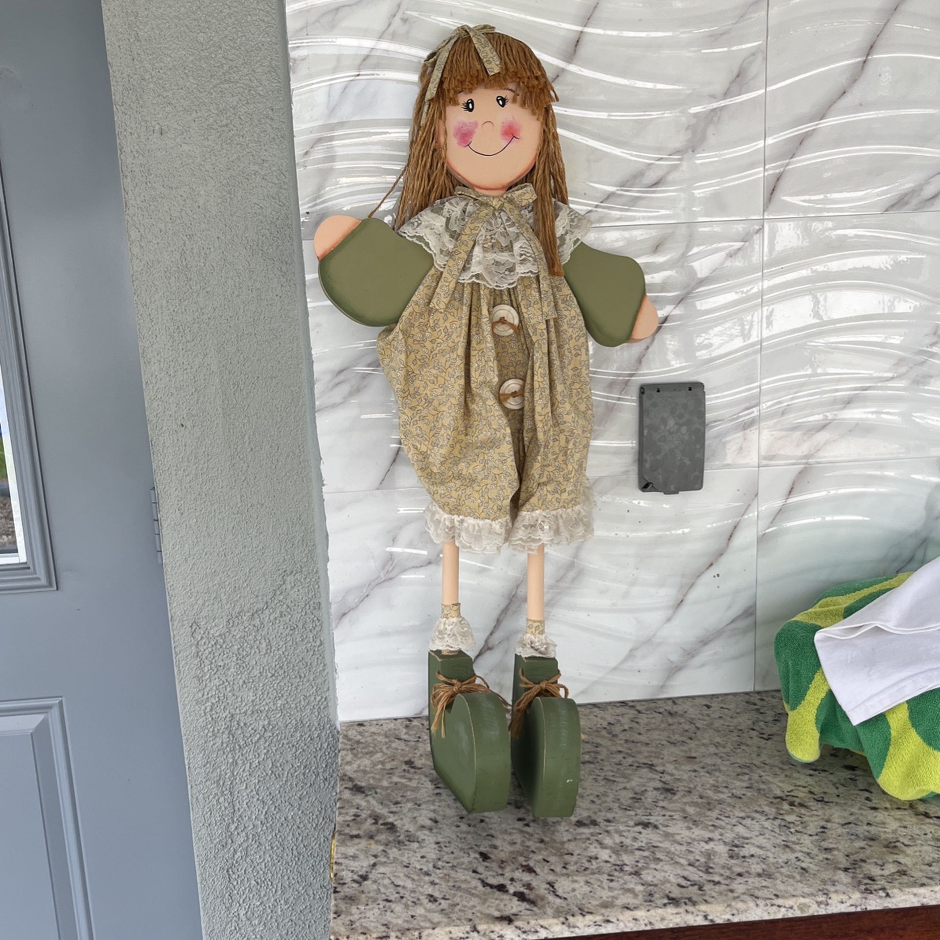 Muñeca De Madera