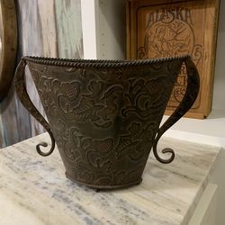 Vintage French Style Brown Embossed Leaves Planter