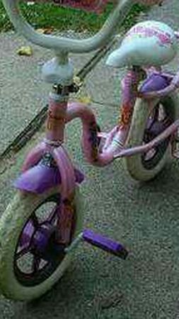 Toddler bike w/ training wheels! 10" Disney Princess 