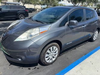 Nissan Leaf Electric Hatchback