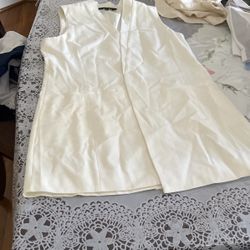 Women’s XL white Vest