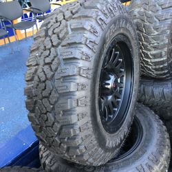 17 INCH WHEELS AND TIRES SIZE 265/70R17. 6x139