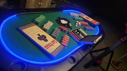 10 person n poker table / with chips and decor
