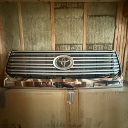 Toyota Tundra Grill 