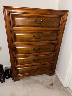 Beautiful Solid Cherry Five Drawer Dresser. 
