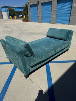 Living spaces chaise lounge $150