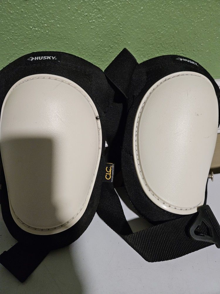 Husky Knee Pads
