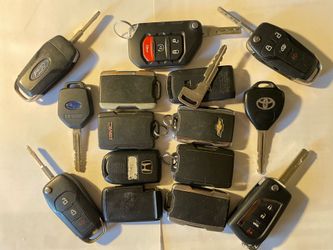 Transmitters, Flip Keys, and Remote Heads Lot 15 count