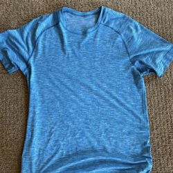 Lululemon mens M Athletic Shirt