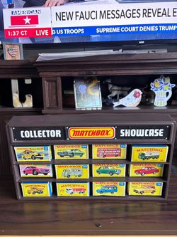 collectors, showcase with 12 cars and boxes collectors showcase Vintage matchbox collectors, showcase with 12 cars and boxes