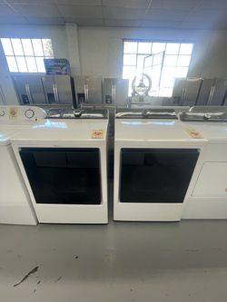 New LG 7.3 Cu Ft Dryer Gas - Easy Load / Door