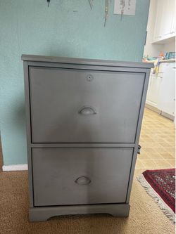 Very nice wooden gabinete