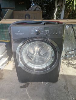 Electrolux Laundry washer - Fully functional but dirty