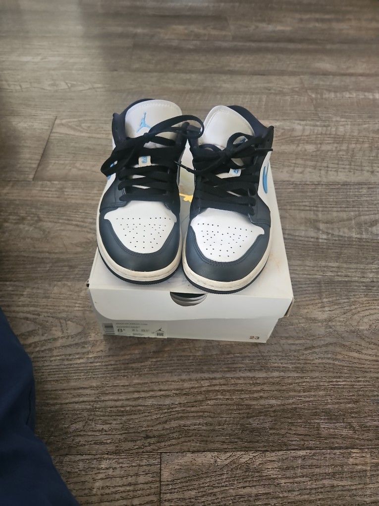 Air Jordan 1 Low Black/University Blue