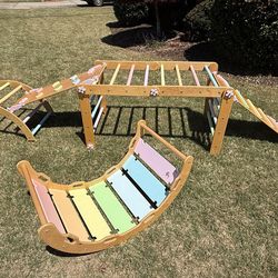 Baby/toddler climbing structure