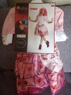 Disney Descendants Rise of Red Bridget Costume Size M (7-8)
