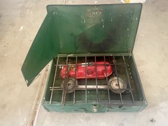 Vintage Coleman Two-Burner Camp Stove - Classic Outdoor Camping Gear