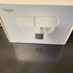 Brand New Vogek MF820 Floodlight Security Camera – Never Used!