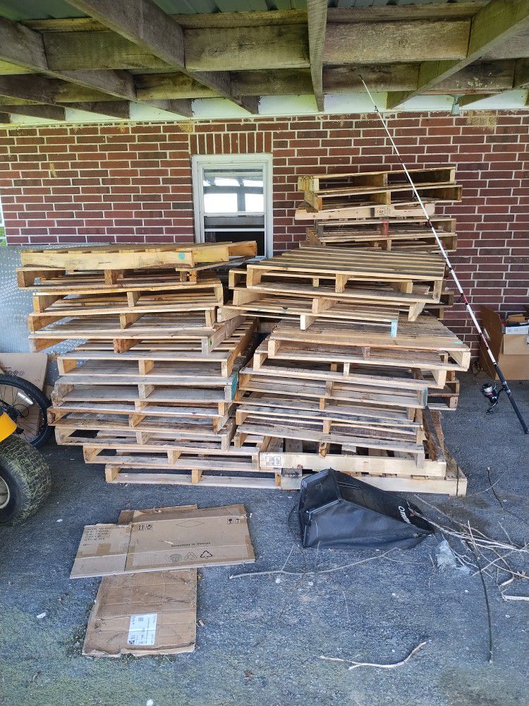 50 Free Wood Pallets