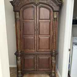 Kevin Charles Traditional Style Armoire