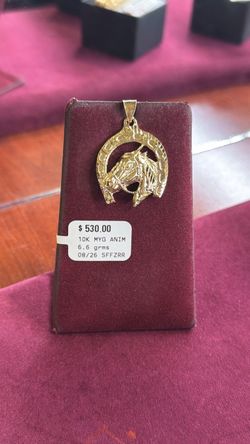 Horse 🐴 pendant❗️For SALE!!