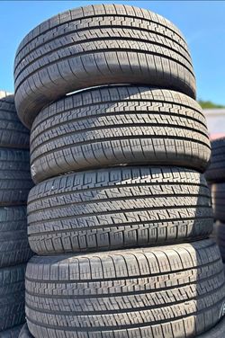235 60 18 Goodyear tires Con 80% de Vida Las 4