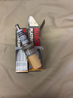 4 BOSCH platinum spark plugs