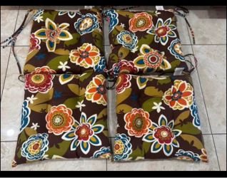 Brand New Pillow Perfect Outdoor/Indoor Wicker Seat Cushions (Set of 4)