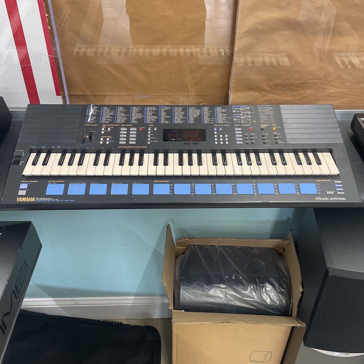Yamaha PSS-680 Keyboard Black Piano for Sale in Hollywood