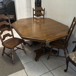 Table Antique 