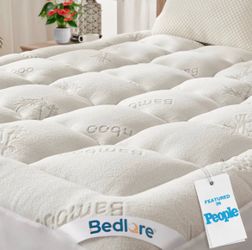 New In Box! Bedlore Bamboo (Cal-King 6”-18” Pocket, Up to 2.5” Thick) $45 FIRM (#1384)