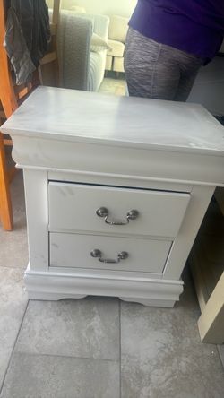 White night stands