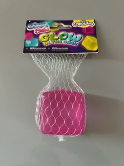 Glow In The Dark Cool Cube Squishy 🧊🩷