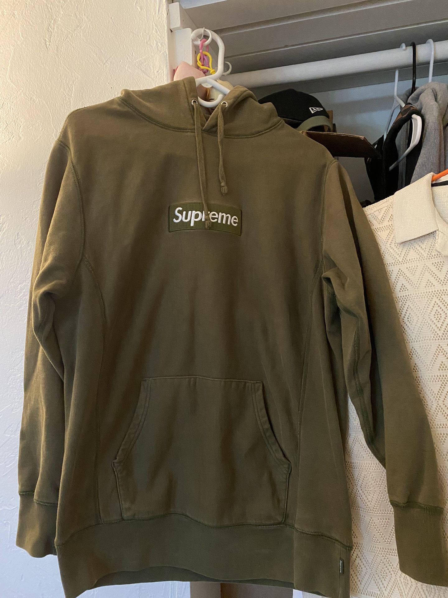 Supreme Hoodie