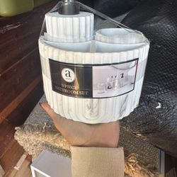 Toothbrush Holder Set