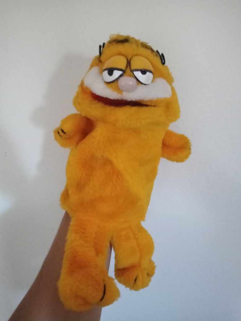 Vintage Garfield Puppet Toy