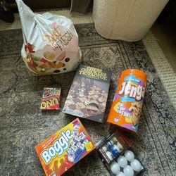 FUN BOARD GAME BUNDLE UNO JENGA TOYS