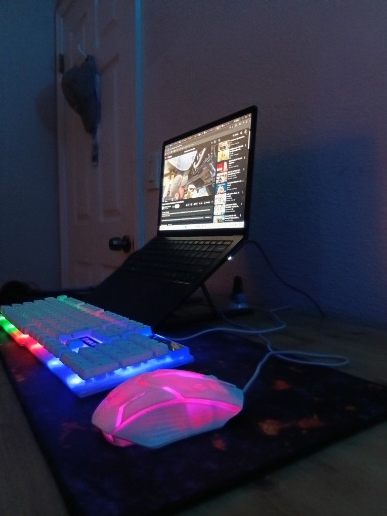 Ultimate Work From Home Set Up!