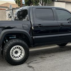 Kmc Impact Beadlock 17x9 + 0 Offset 6x139.7 For Chevy With Bfg K02 All Terrain 35x12.5R17🔥🔥🔥🔥