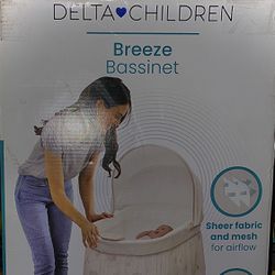 Delta Children Bassinet