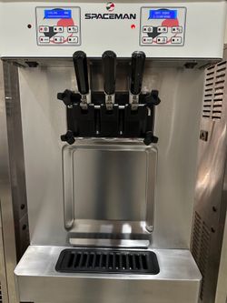 Spaceman Soft Serve Machine