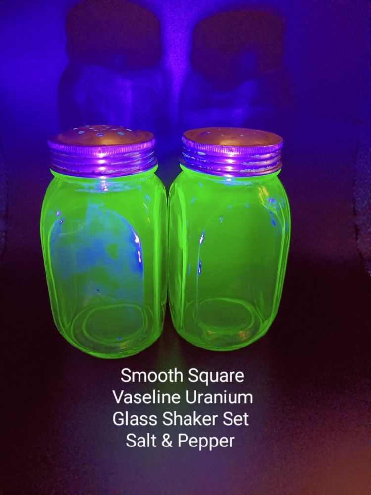 Vintage Smooth Square Vaseline Uranium Glass Salt/ Pepper Shaker