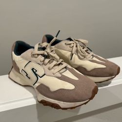 Skechers Upper Cut Neo Jogger Size 7.5 men
