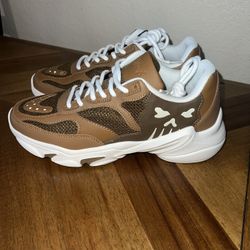 Brand x Crypt Crawler Size 7M / 8.5W