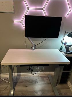 Mesa eletrica 36x18 brazo y monitor