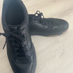 GUESS Men's Nivi Sneaker Black 12