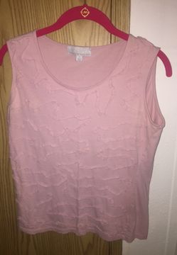Dusty rose colored sleeveless top sz small
