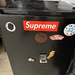 Mini fridge 