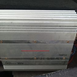 4 Chanel 700 Watt Amp $35 Obo